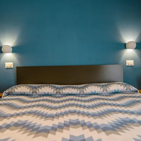 Hub Ferroviario - 12 Posti Letto Per Il Tuo Gruppo A Con Wifi E Netflix לינה וארוחת בוקר