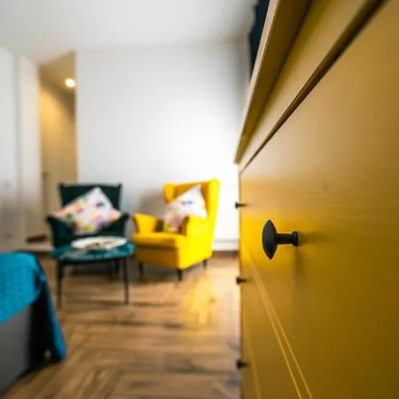 Hub Ferroviario - 12 Posti Letto Per Il Tuo Gruppo A Con Wifi E Netflix * נאפולי