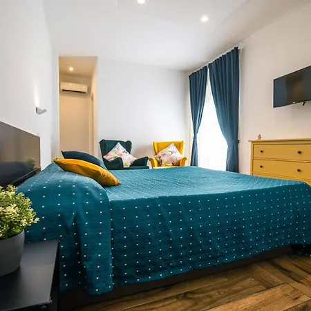 Bed & Breakfast Hub Ferroviario - 12 Posti Letto Per Il Tuo Gruppo A Con Wifi E Netflix 4*