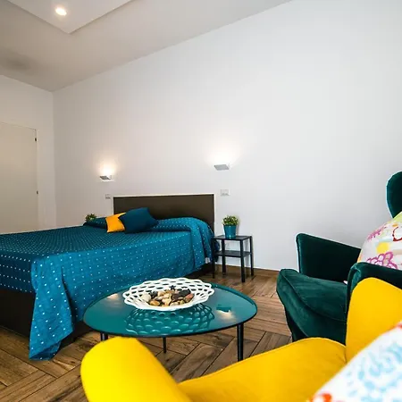 Hub Ferroviario - 12 Posti Letto Per Il Tuo Gruppo A Con Wifi E Netflix