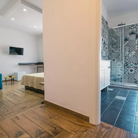 Hub Ferroviario - 12 Posti Letto Per Il Tuo Gruppo A Con Wifi E Netflix Bed & Breakfast 4*