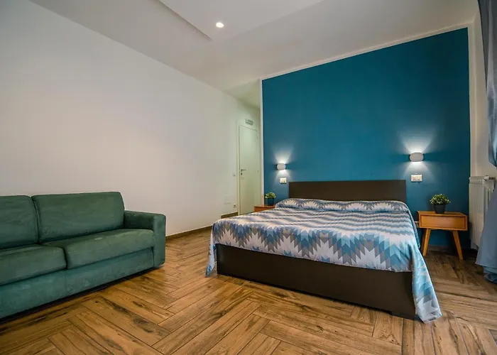 B&B Hub Ferroviario - 12 Posti Letto Per Il Tuo Gruppo A Con Wifi E Netflix 나폴리