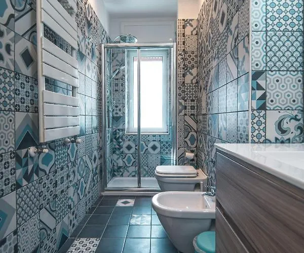 Hub Ferroviario - 12 Posti Letto Per Il Tuo Gruppo A Con Wifi E Netflix B&B