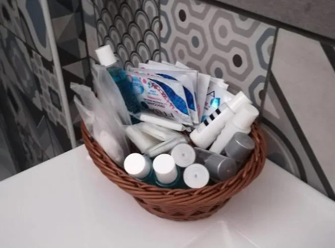 B&B Hub Ferroviario - 12 Posti Letto Per Il Tuo Gruppo A Con Wifi E Netflix