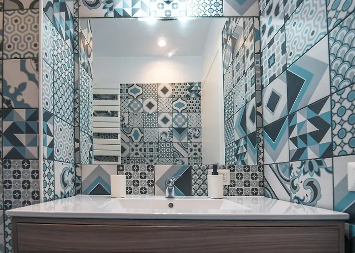 Hub Ferroviario - 12 Posti Letto Per Il Tuo Gruppo A Con Wifi E Netflix 4* 나폴리