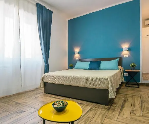 Hub Ferroviario - 12 Posti Letto Per Il Tuo Gruppo A Con Wifi E Netflix 4*