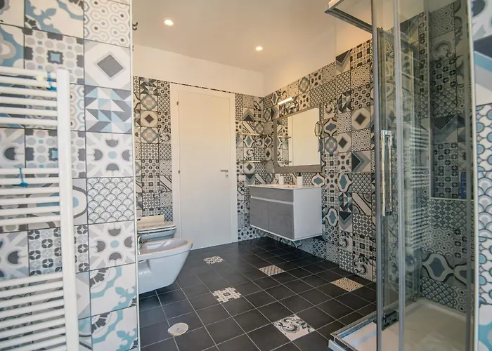 Hub Ferroviario - 12 Posti Letto Per Il Tuo Gruppo A Con Wifi E Netflix