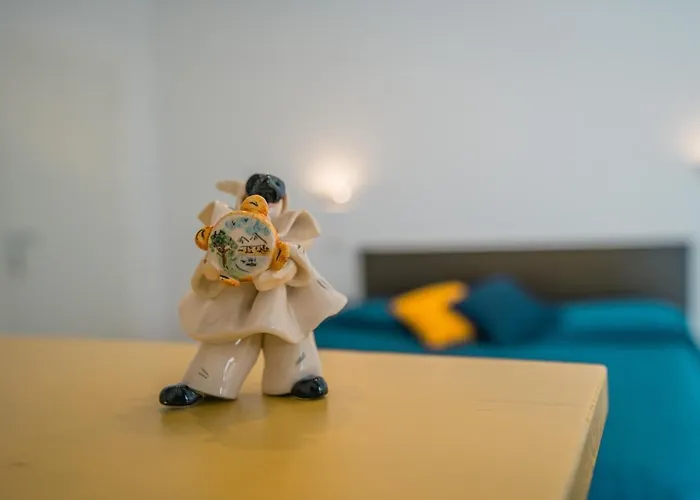 Hub Ferroviario - 12 Posti Letto Per Il Tuo Gruppo A Con Wifi E Netflix B&B