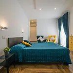 Bed & Breakfast Hub Ferroviario - 12 Posti Letto Per Il Tuo Gruppo A Con Wifi E Netflix Napels