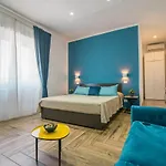 Hub Ferroviario - 12 Posti Letto Per Il Tuo Gruppo A Con Wifi E Netflix 4*