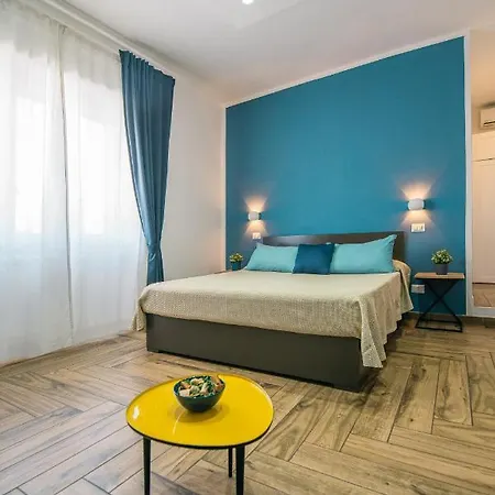 Hub Ferroviario - 12 Posti Letto Per Il Tuo Gruppo A Con Wifi E Netflix 4*